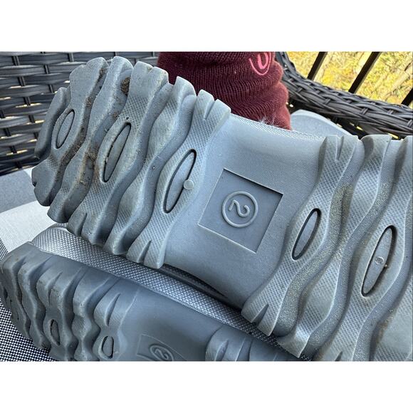 LONDON FOG Girls Fur Winter Boots Sparkles Girls Size 2 White Gray Sequins - Picture 12 of 16